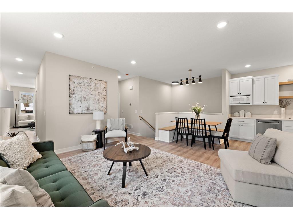 2450 County Road D W Roseville MN 55112 7015204 image1