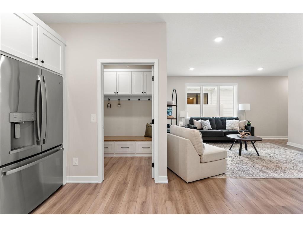 2450 County Road D W Roseville MN 55112 7015204 image11