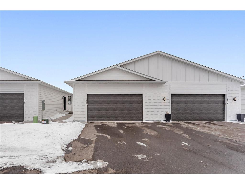2450 County Road D W Roseville MN 55112 7015204 image41