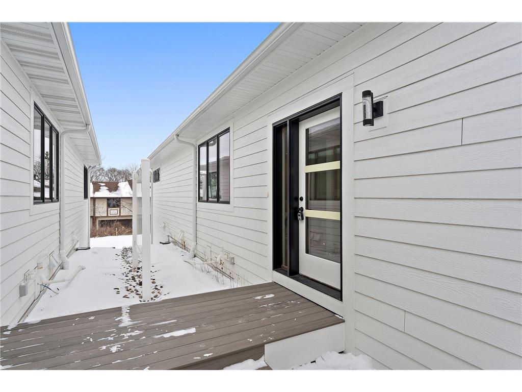 2450 County Road D W Roseville MN 55112 7015204 image44