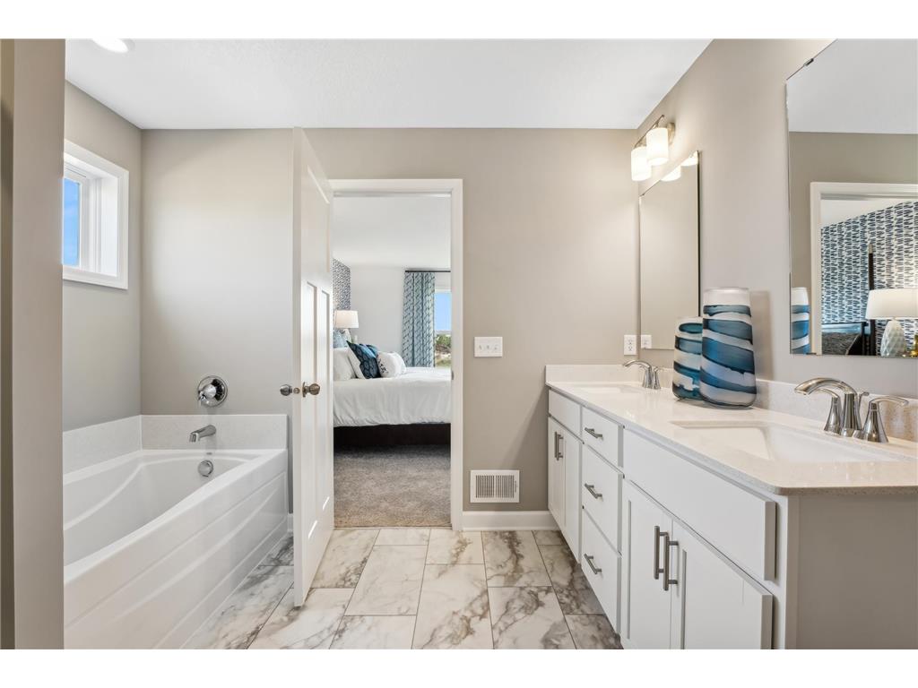 2450 Rock Elm Road Shakopee MN 55379 7060100 image10
