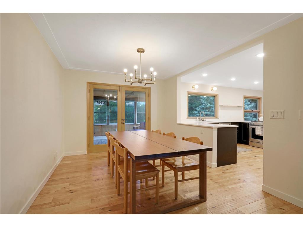 2451 Holton Street Roseville MN 55113 7063405 image10