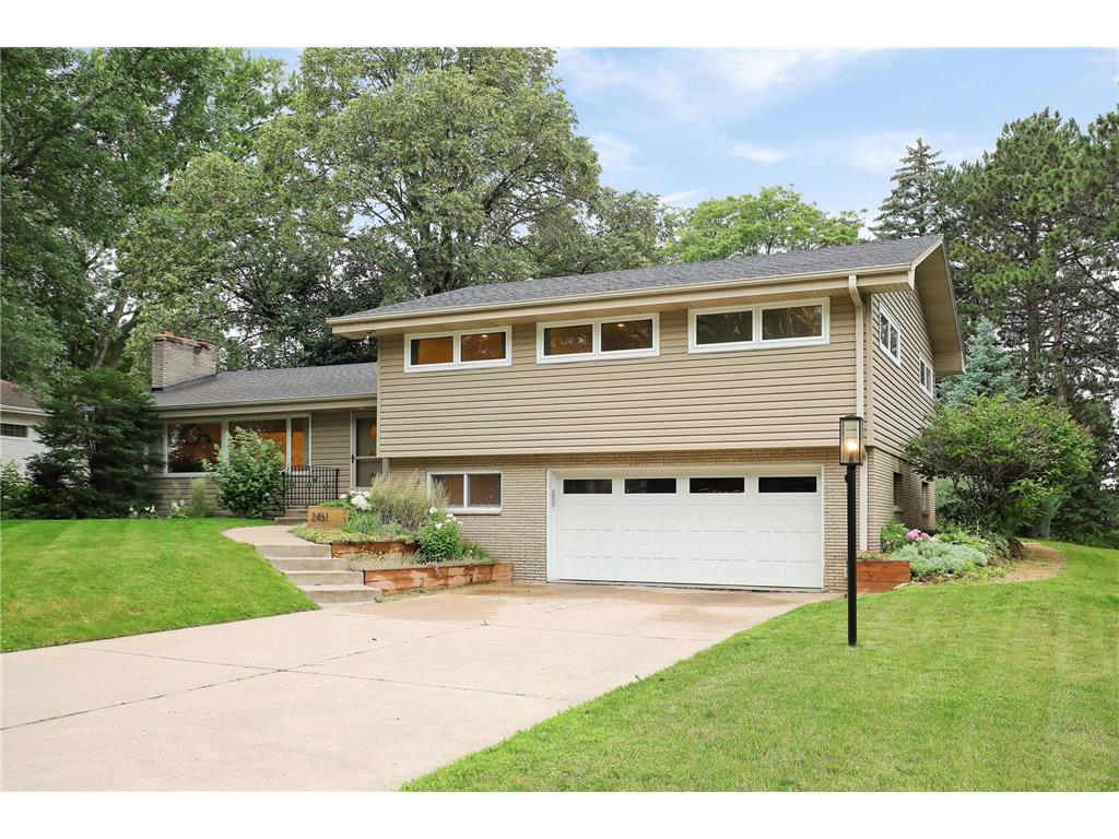 2451 Holton Street Roseville MN 55113 7063405 image2