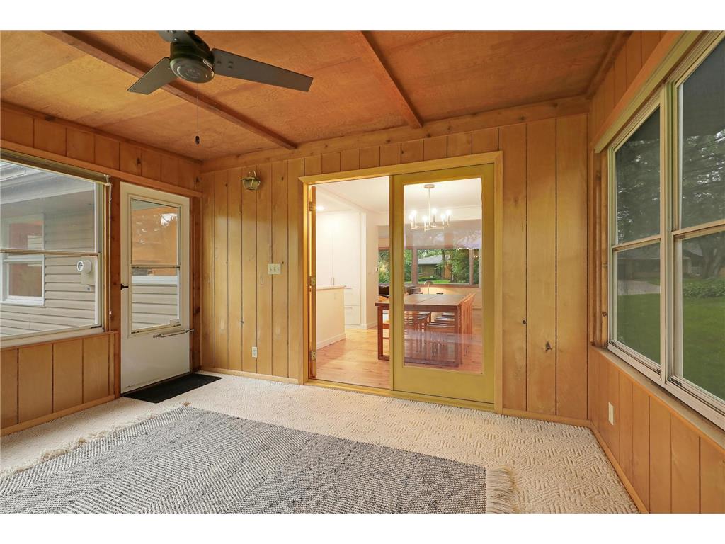 2451 Holton Street Roseville MN 55113 7063405 image32