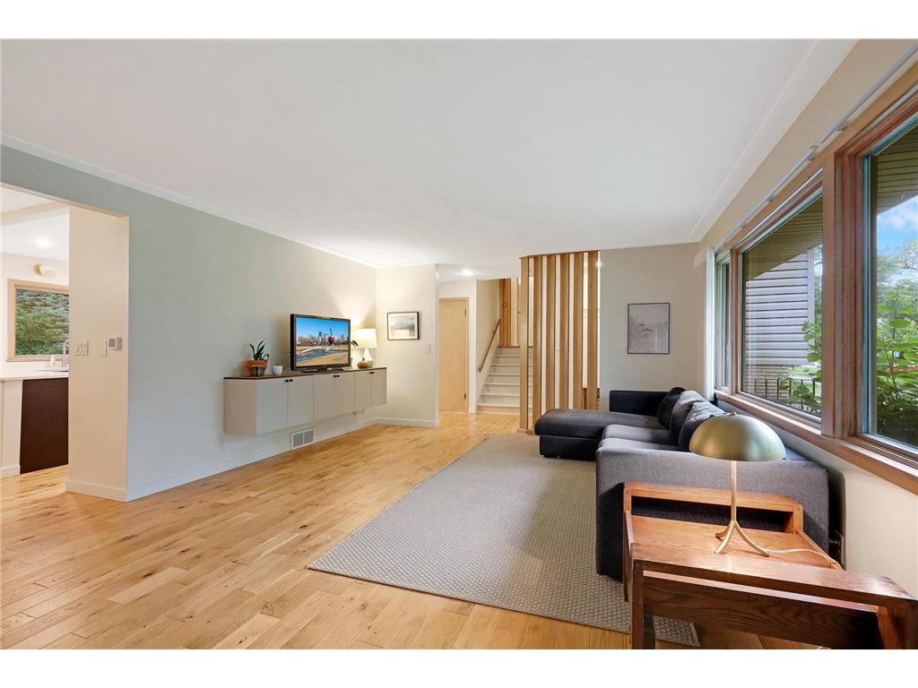 2451 Holton Street Roseville MN 55113 7063405 image7