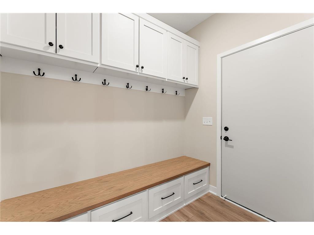 2452 County Road D W Roseville MN 55112 7015206 image12