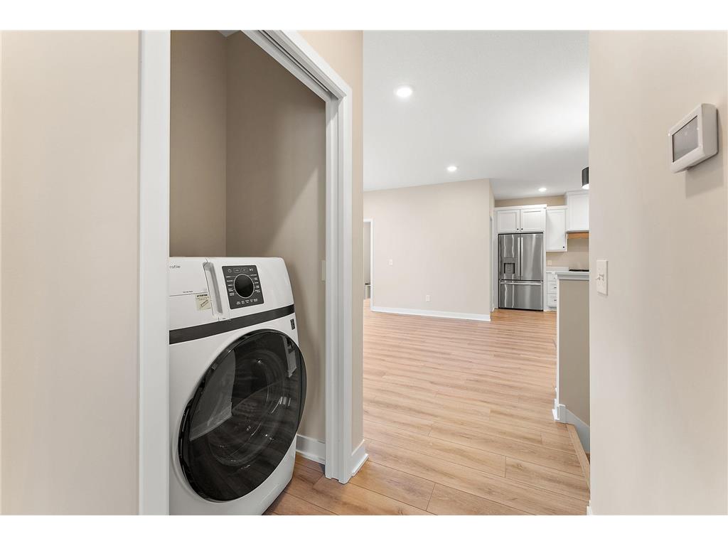 2452 County Road D W Roseville MN 55112 7015206 image19