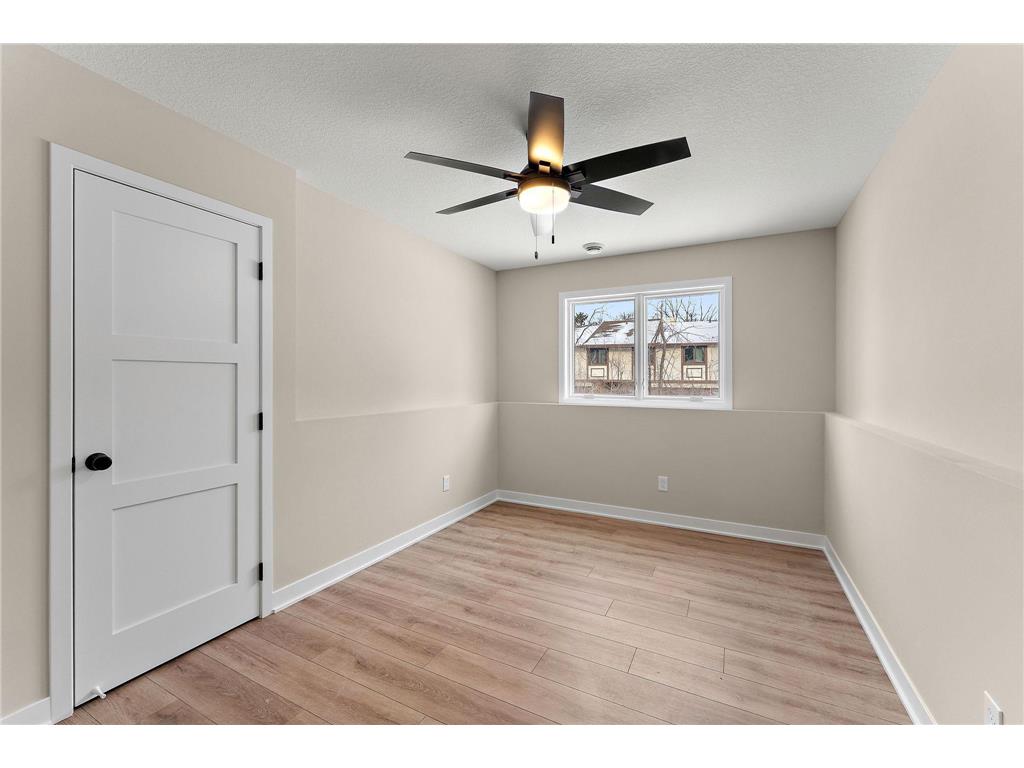 2452 County Road D W Roseville MN 55112 7015206 image24