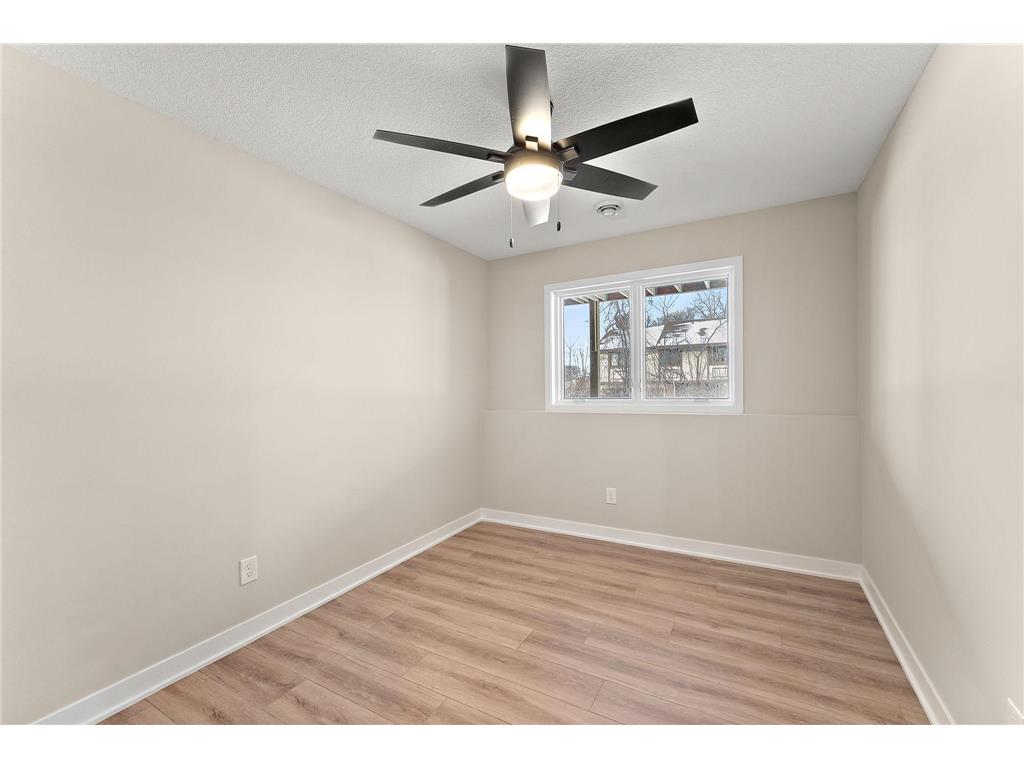 2452 County Road D W Roseville MN 55112 7015206 image27