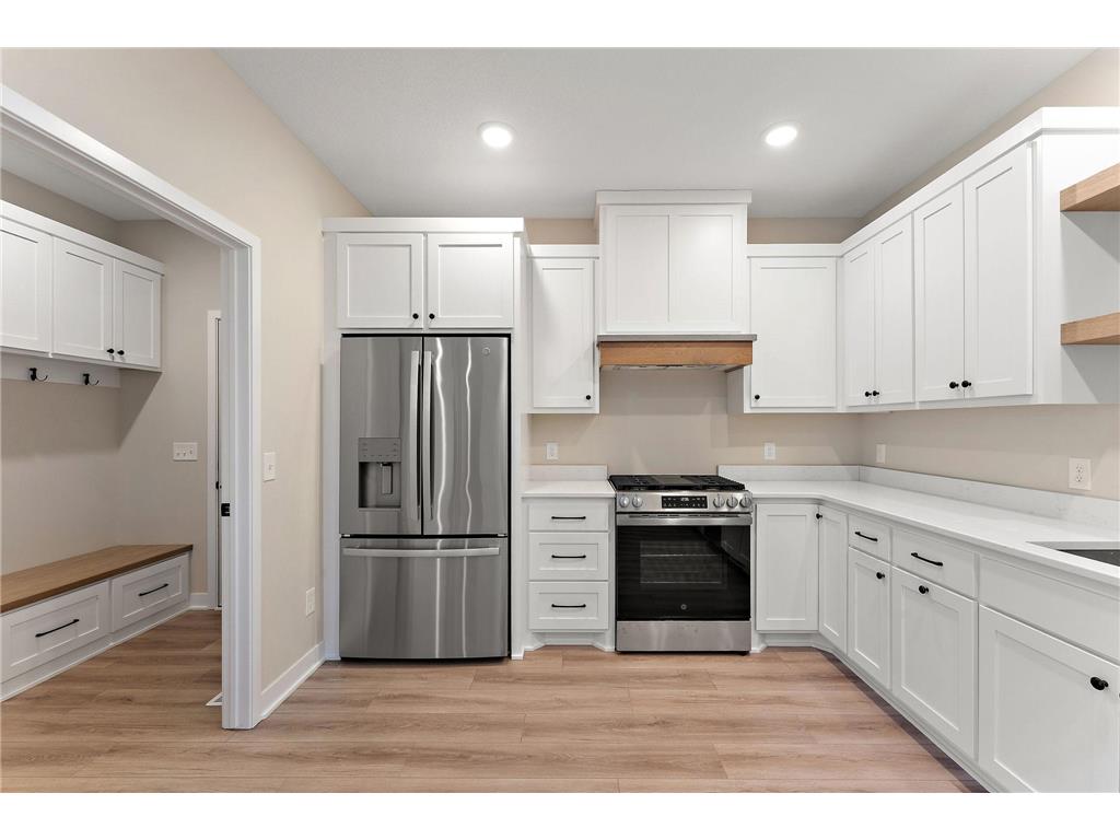 2452 County Road D W Roseville MN 55112 7015206 image6