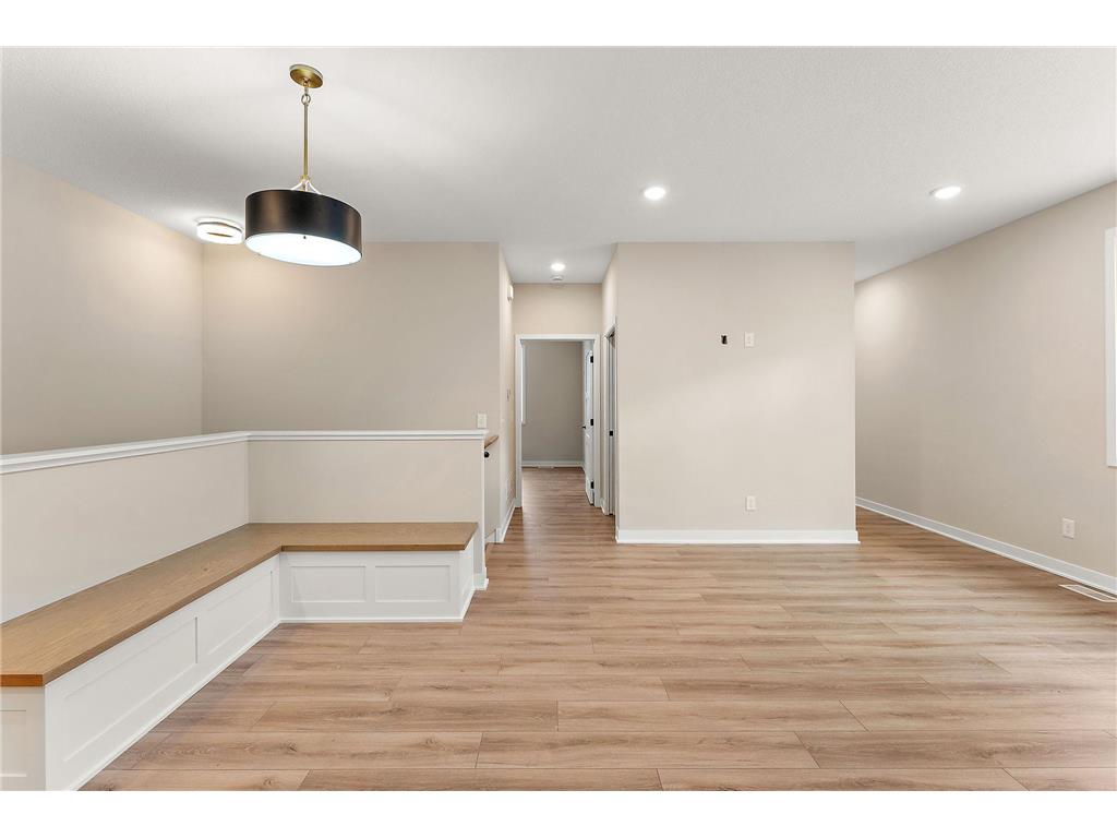 2452 County Road D W Roseville MN 55112 7015206 image7