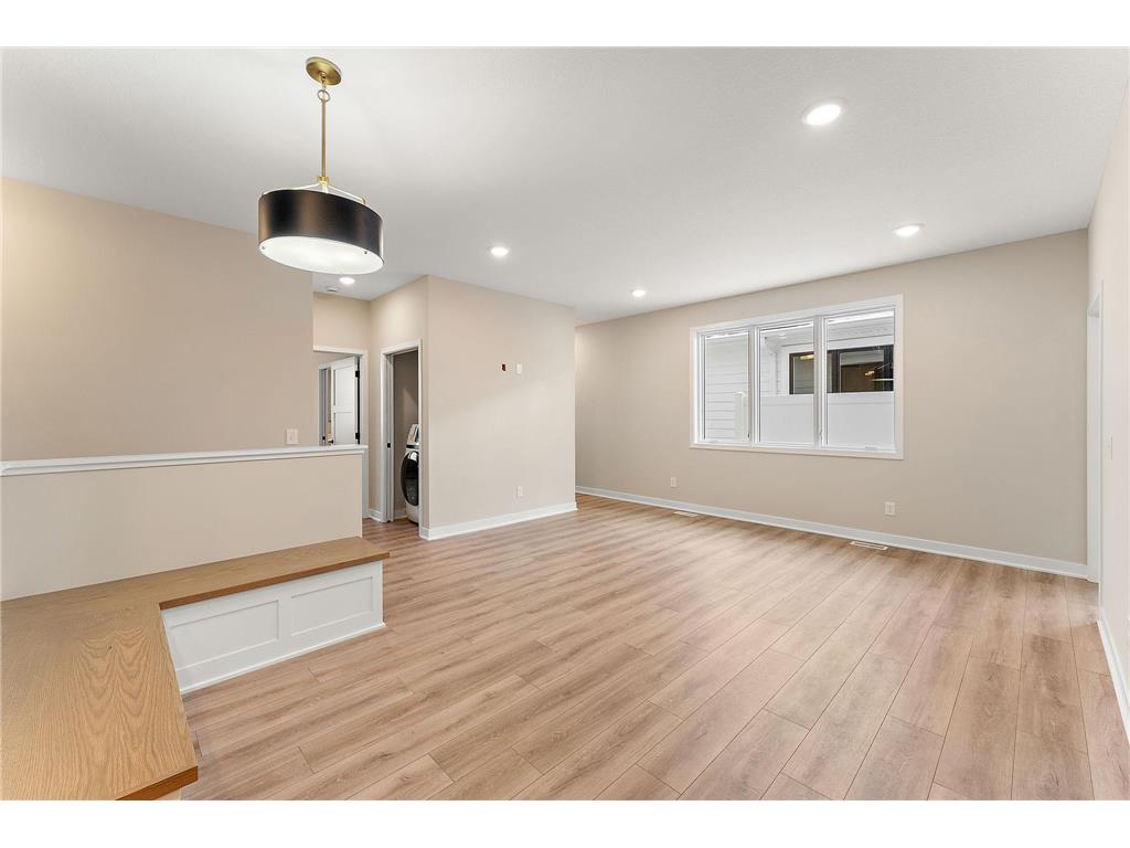 2452 County Road D W Roseville MN 55112 7015206 image8