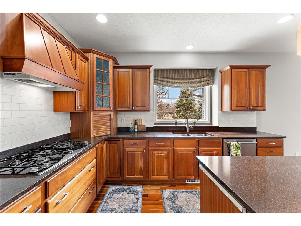 2454 Sandstone Place Woodbury MN 55129 7042924 image22