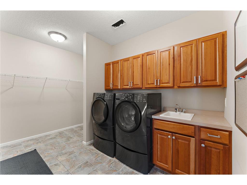 2454 Sandstone Place Woodbury MN 55129 7042924 image28