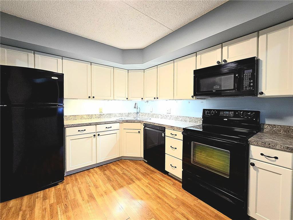 2455 Londin Lane E #117 Maplewood MN 55119 7067393 image2