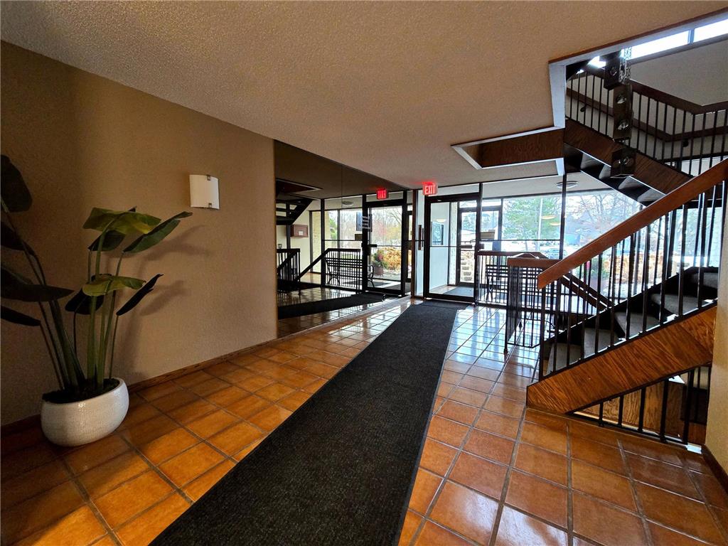 2455 Londin Lane E #117 Maplewood MN 55119 7067393 image29
