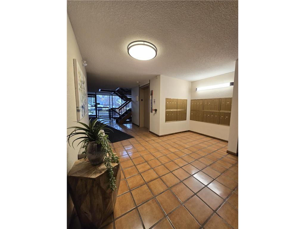 2455 Londin Lane E #117 Maplewood MN 55119 7067393 image32