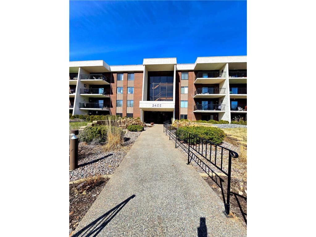 2455 Londin Lane E #117 Maplewood MN 55119 7067393 image36