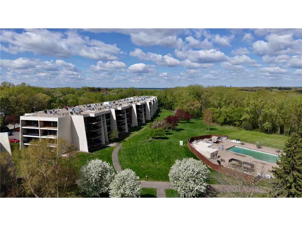 2455 Londin Lane E #219 Maplewood MN 55119 7072501 image1