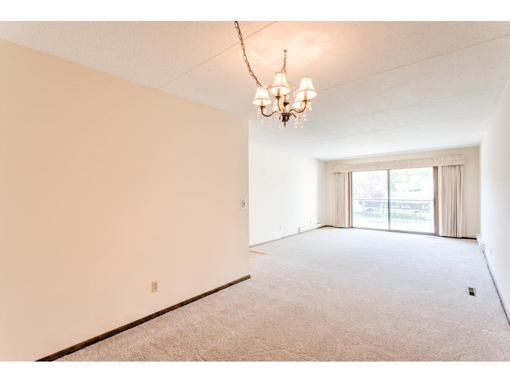 2455 Londin Lane E #219 Maplewood MN 55119 7072501 image11