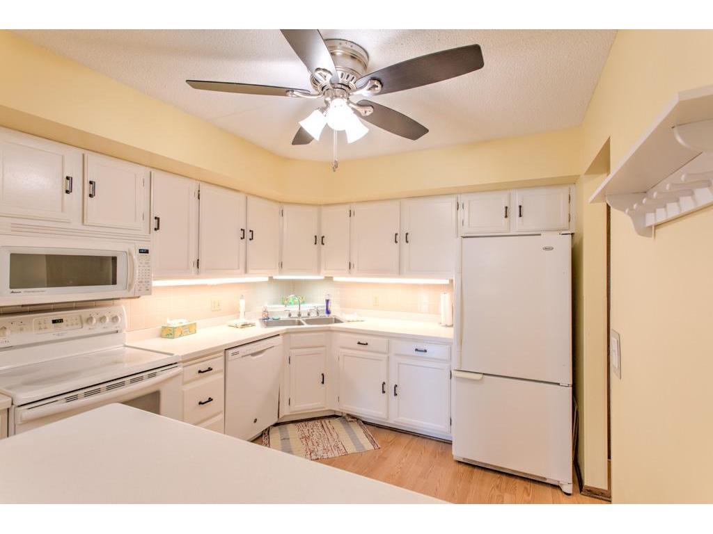 2455 Londin Lane E #219 Maplewood MN 55119 7072501 image12
