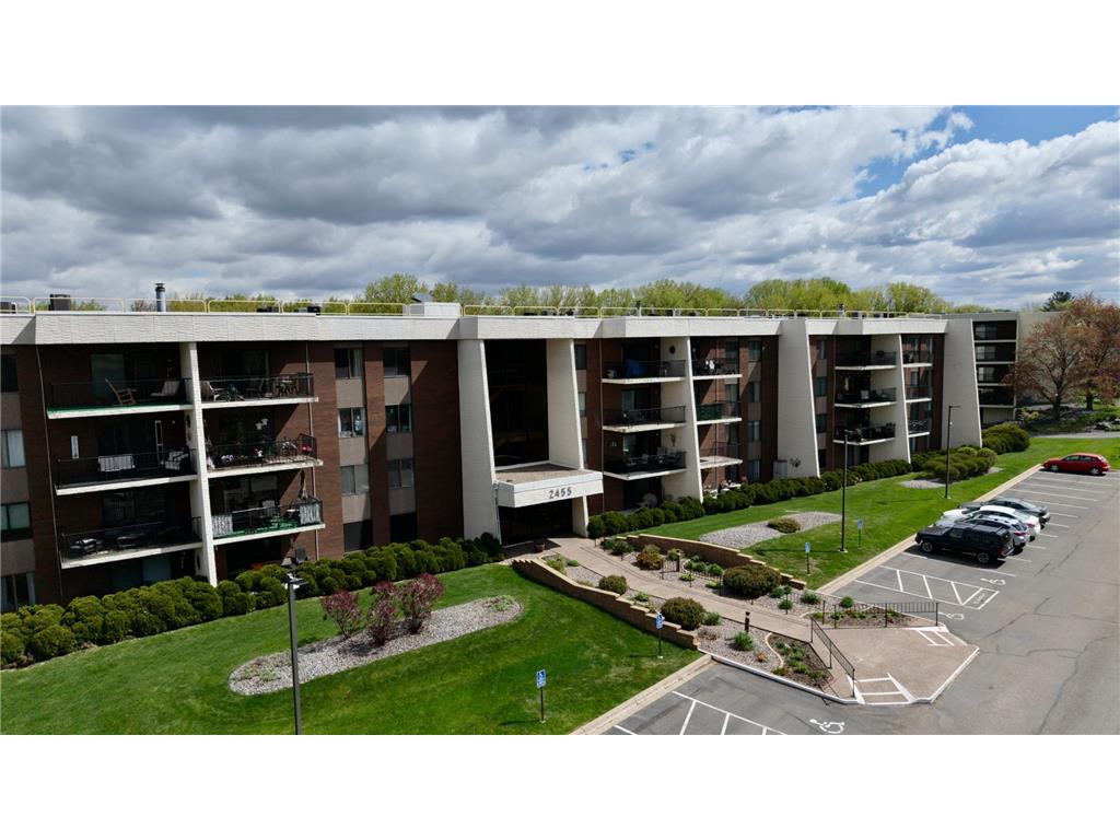 2455 Londin Lane E #219 Maplewood MN 55119 7072501 image3