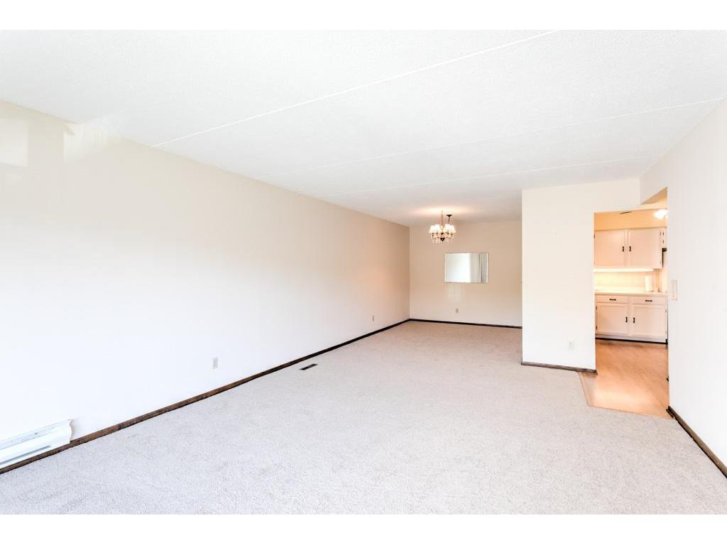 2455 Londin Lane E #219 Maplewood MN 55119 7072501 image9
