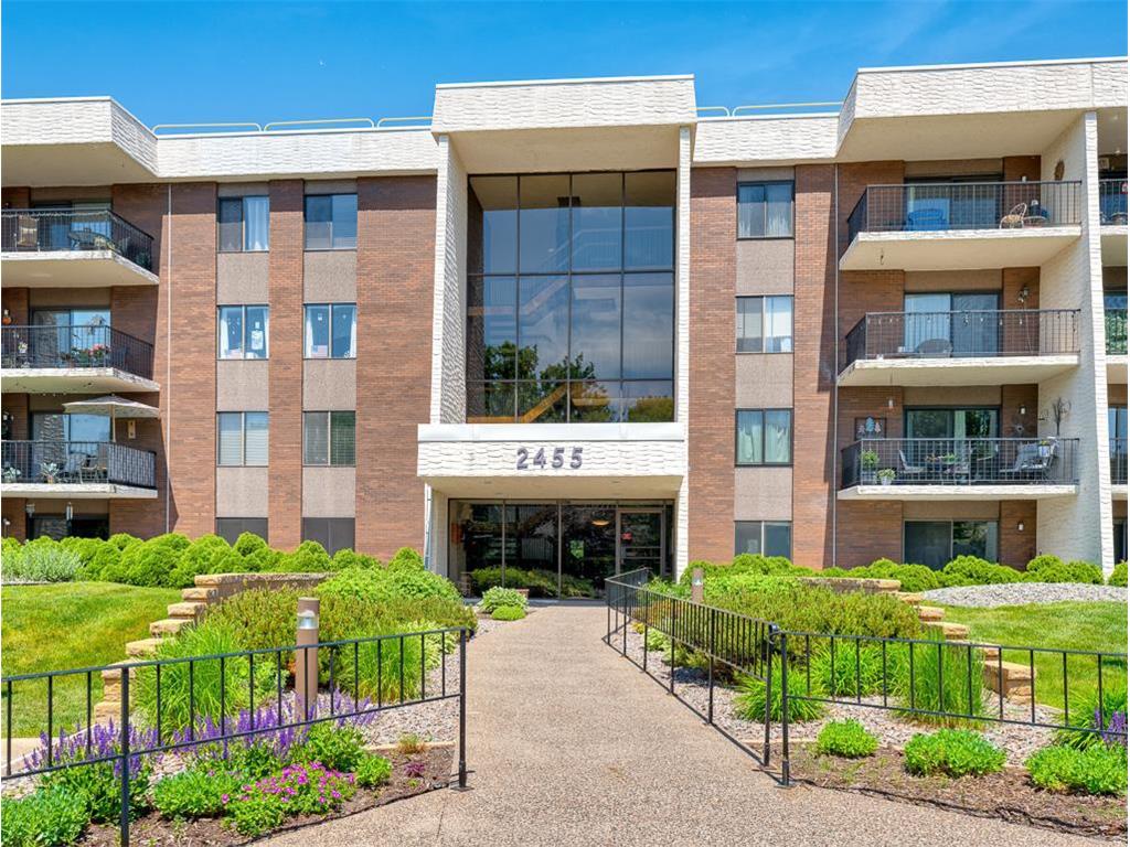 2455 Londin Lane E #322 Maplewood MN 55119 7069837 image1