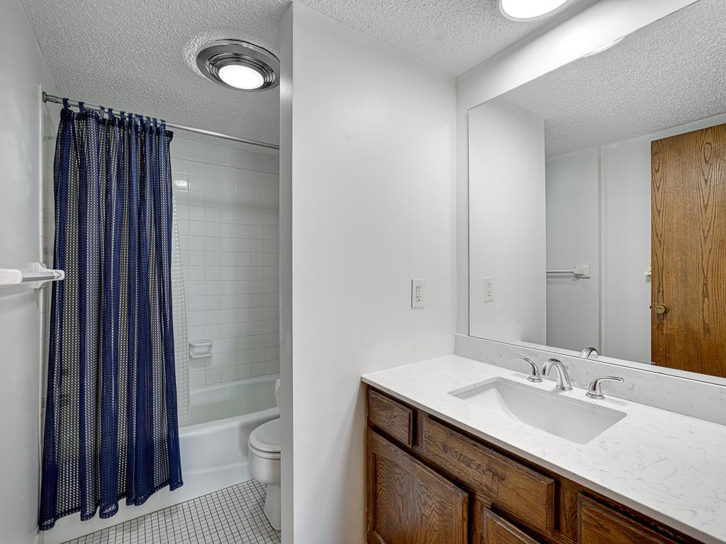 2455 Londin Lane E #322 Maplewood MN 55119 7069837 image13