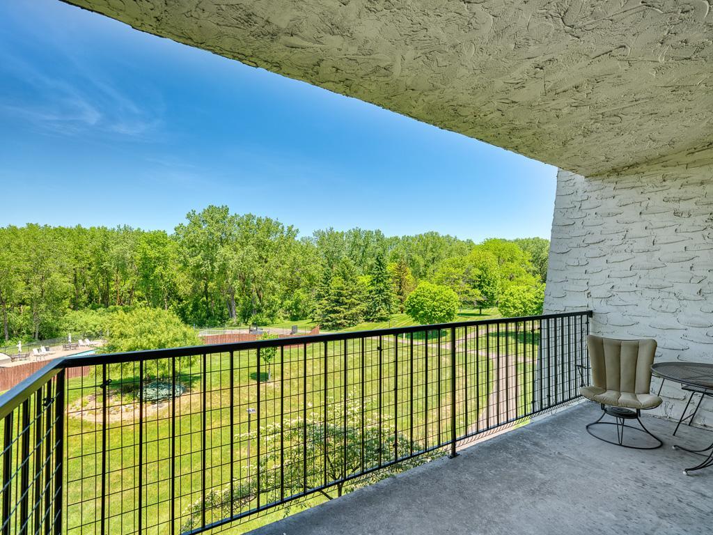 2455 Londin Lane E #322 Maplewood MN 55119 7069837 image14