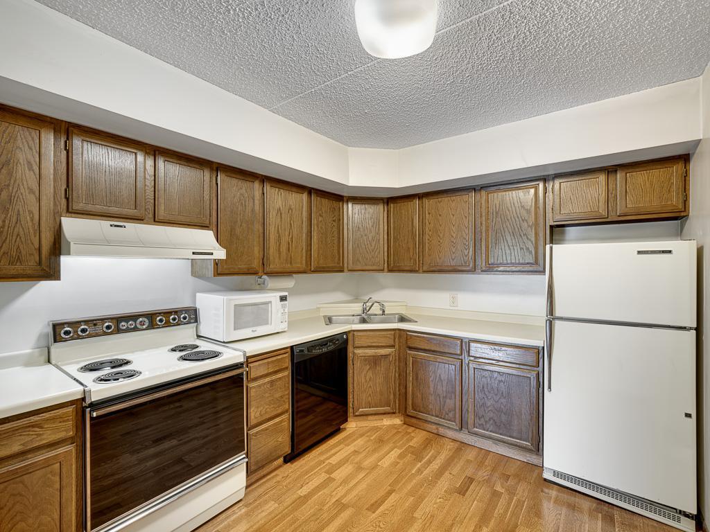 2455 Londin Lane E #322 Maplewood MN 55119 7069837 image9