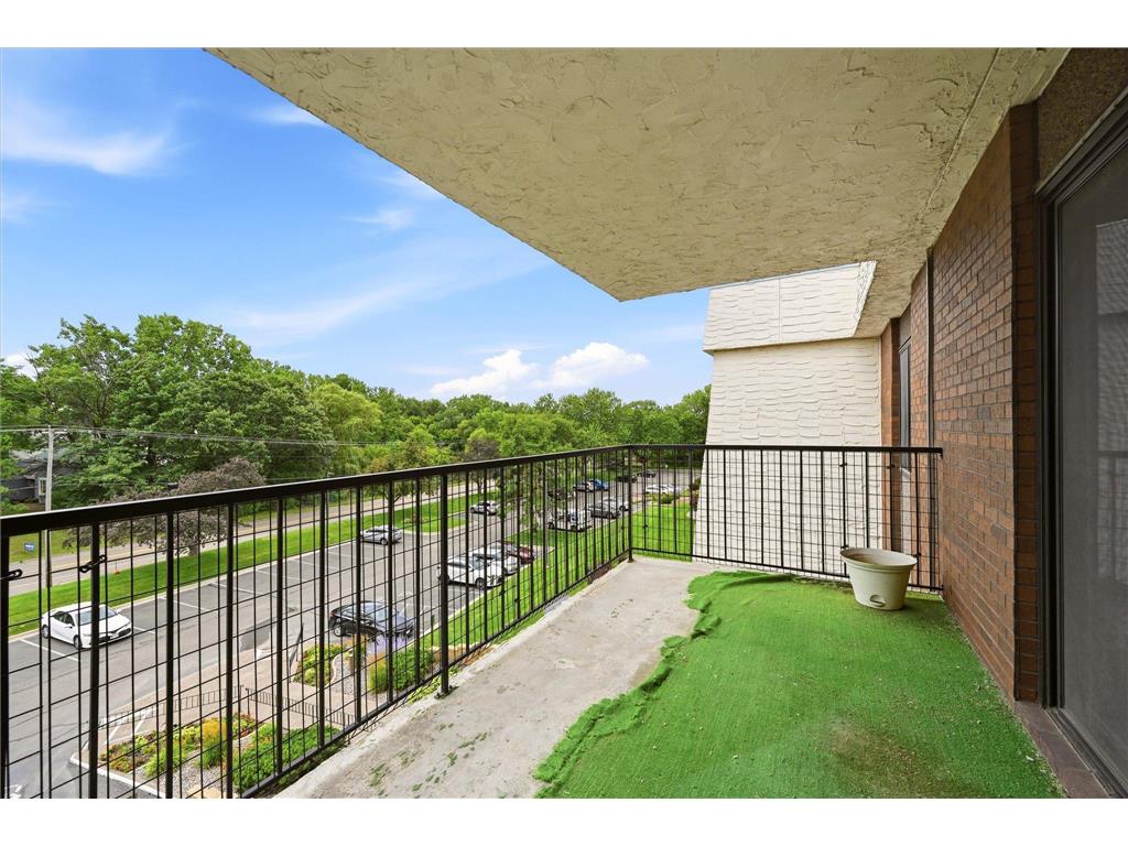 2455 Londin Lane E #417 Maplewood MN 55119 7109367 image10