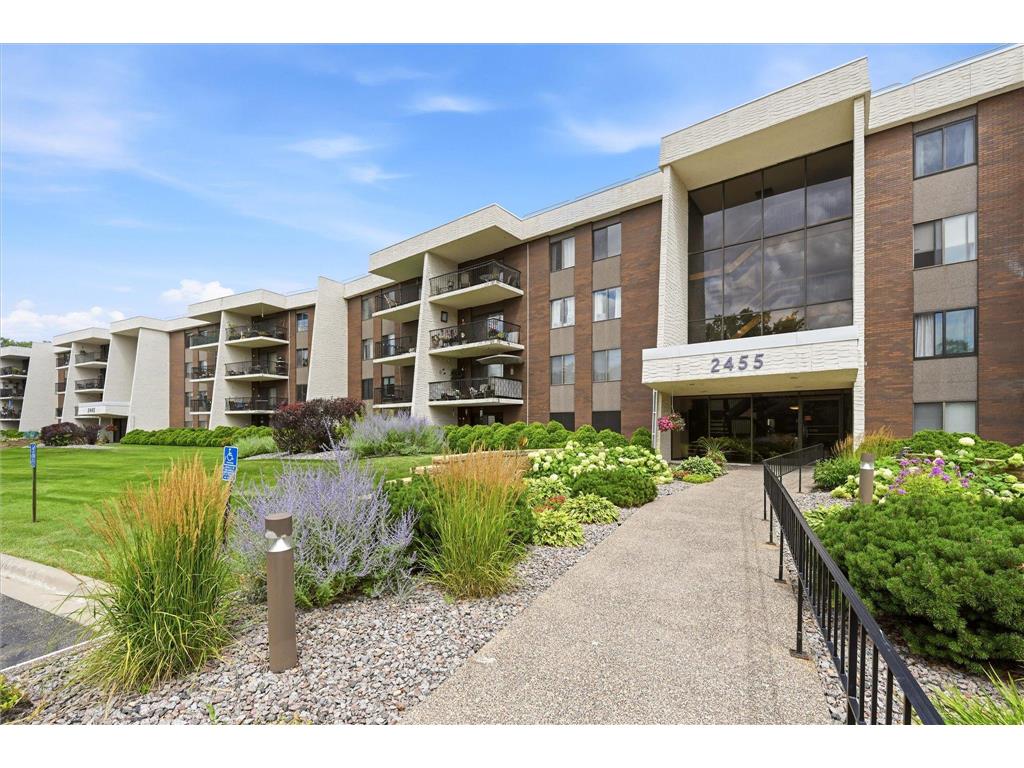 2455 Londin Lane E #417 Maplewood MN 55119 7109367 image12
