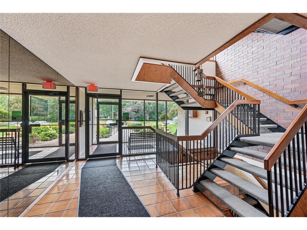 2455 Londin Lane E #417 Maplewood MN 55119 7109367 image15