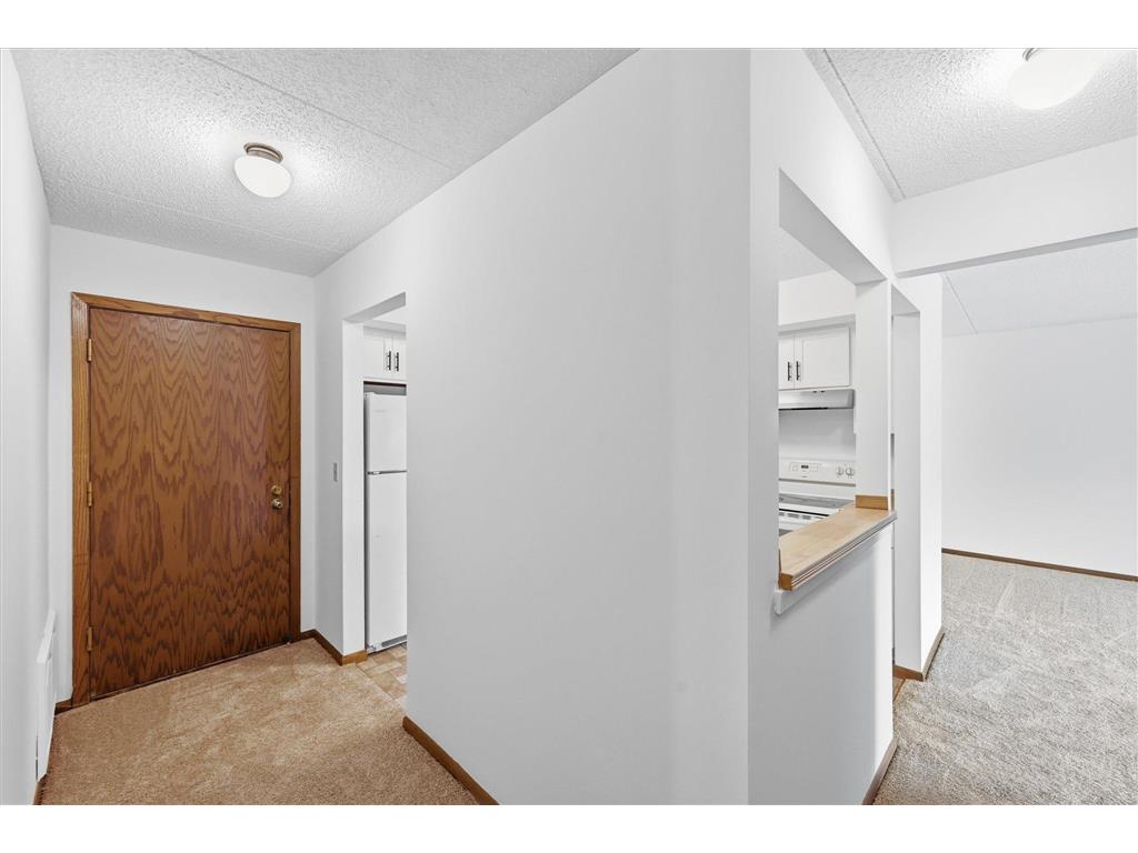 2455 Londin Lane E #417 Maplewood MN 55119 7109367 image2