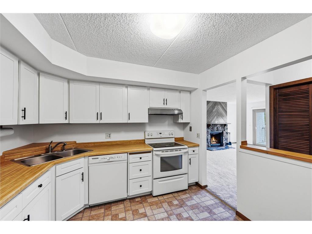 2455 Londin Lane E #417 Maplewood MN 55119 7109367 image3