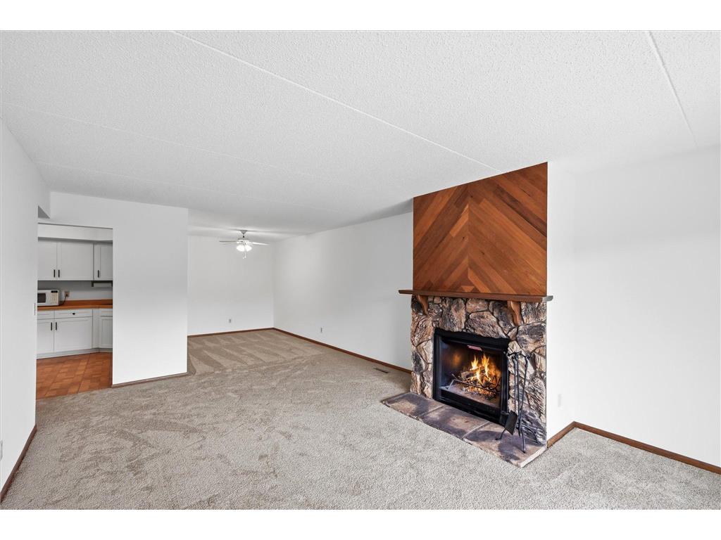 2455 Londin Lane E #417 Maplewood MN 55119 7109367 image5
