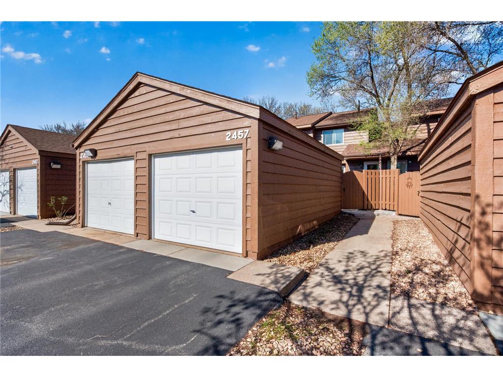 2457 Crestwood Drive North Saint Paul MN 55109 7042959 image4
