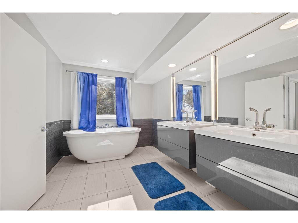 2457 Dianna Lane Little Canada MN 55117 - Gervais 7043343 image31