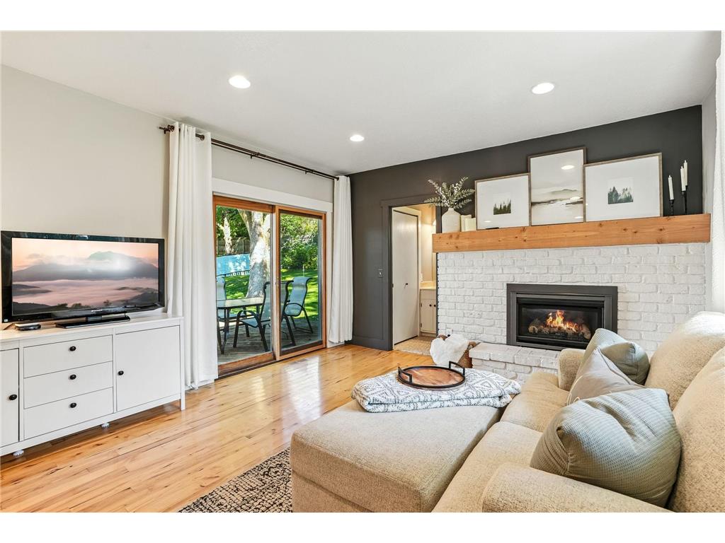2457 Elm Drive White Bear Lake MN 55110 6769051 image1