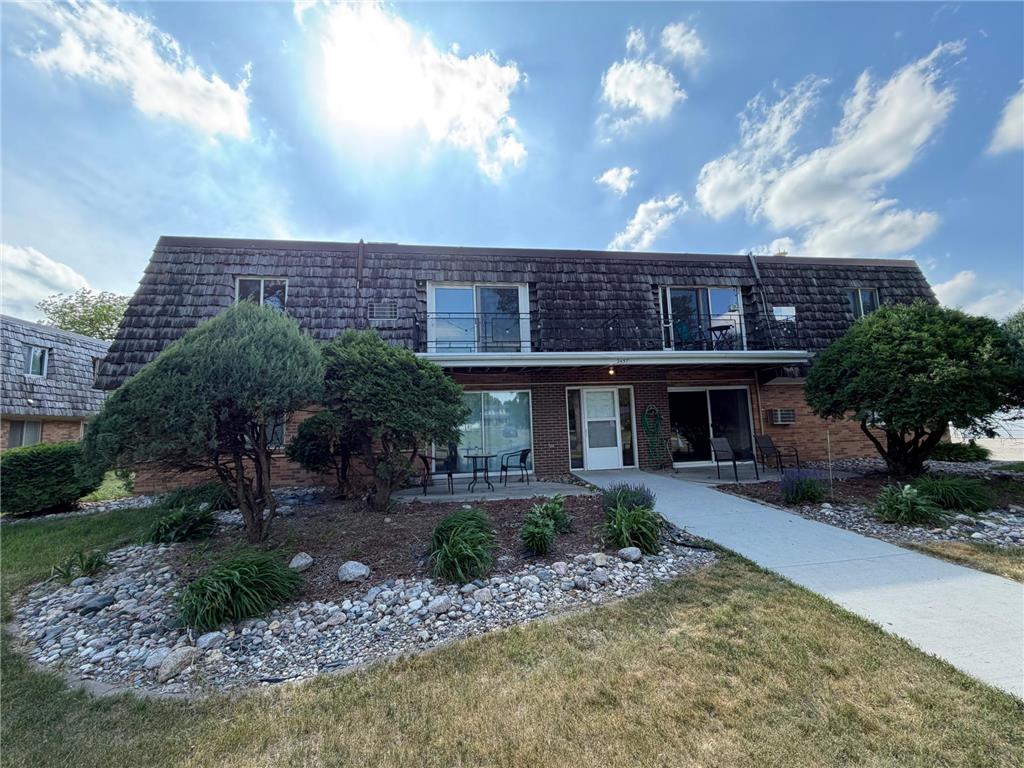 2457 W Country Club Drive S #G Fargo ND 58103 7087095 image1