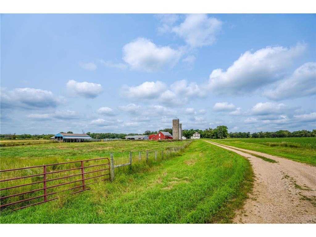 24599 Highway 71 NE Burbank Twp MN 56273 6573370 image1