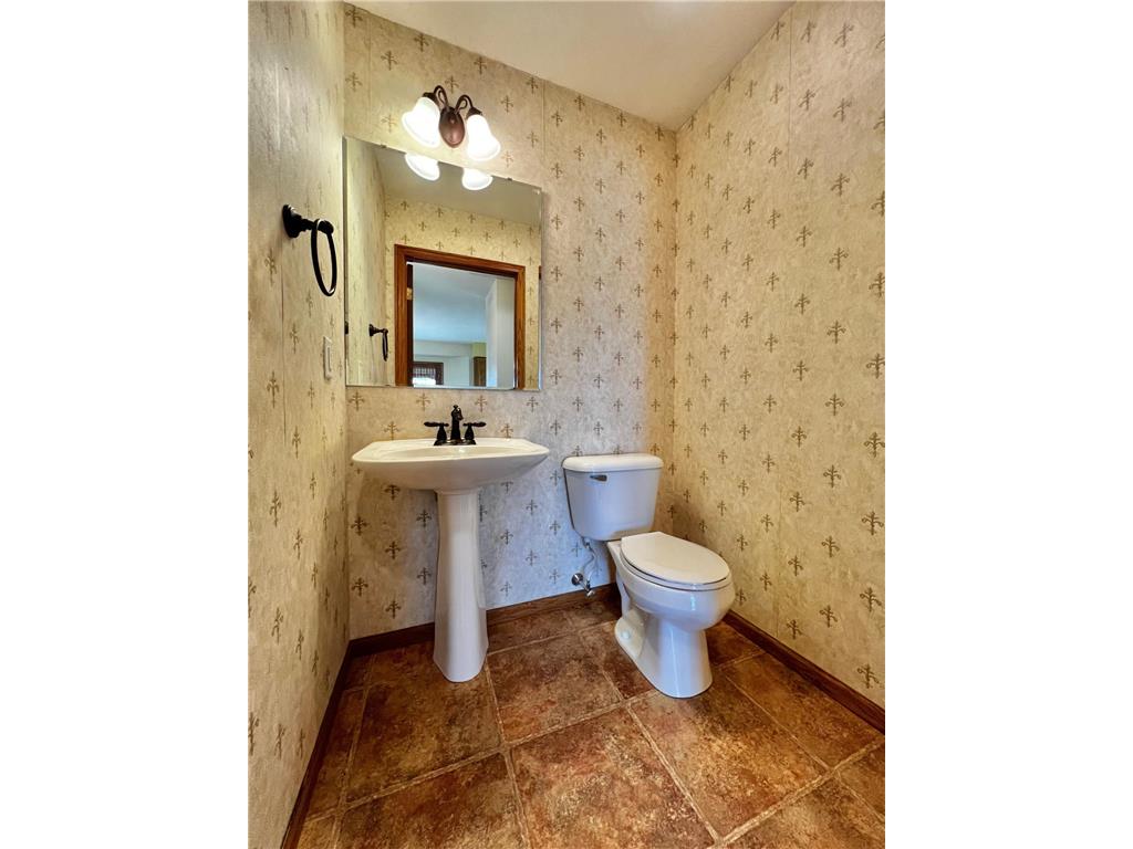 246 E Skyline Drive Granite Falls MN 56241 7070026 image9