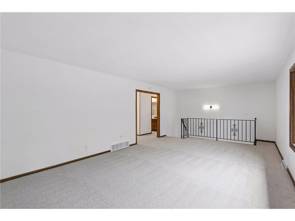 2460 Kewanee Way Golden Valley MN 55422 7079981 image14