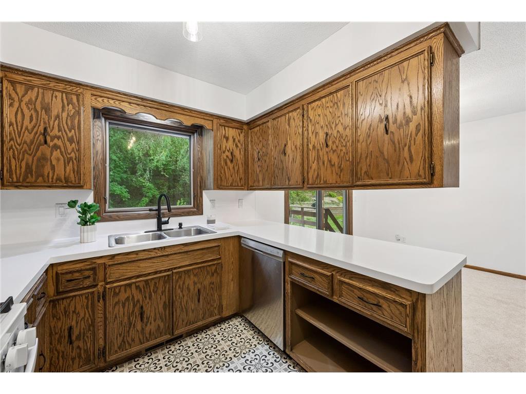 2460 Kewanee Way Golden Valley MN 55422 7079981 image25