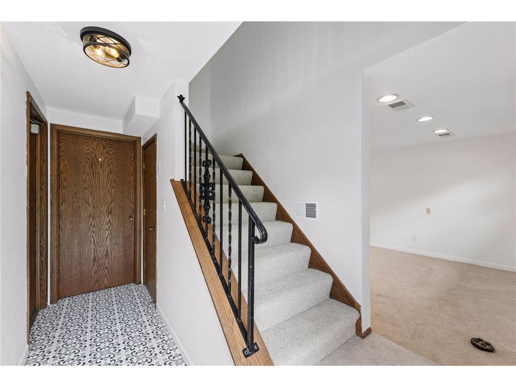 2460 Kewanee Way Golden Valley MN 55422 7079981 image8