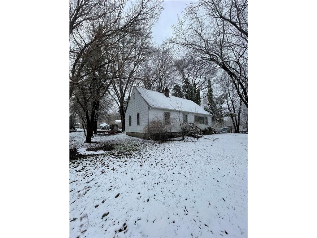 2464 E Medicine Lake Boulevard Plymouth MN 55441 - Medicine Lake 6355982 image1