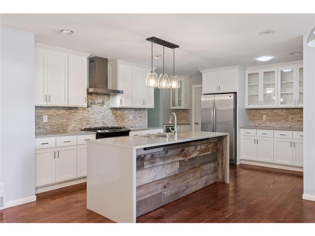 2465 Brunswick Avenue N Golden Valley MN 55422 7005721 image12