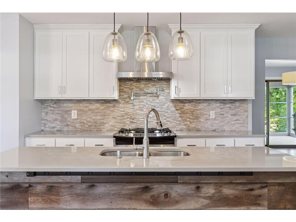 2465 Brunswick Avenue N Golden Valley MN 55422 7005721 image13