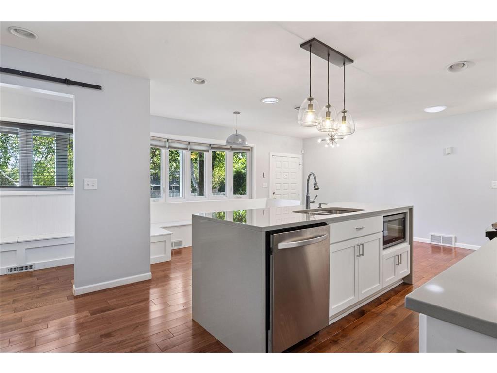 2465 Brunswick Avenue N Golden Valley MN 55422 7005721 image15